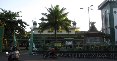 Masjid Raya Al Hikmah Tanjung Pinang : Harga Tiket, Foto, Lokasi, Fasilitas dan Spot