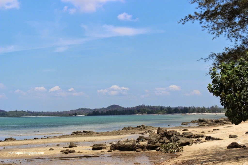 Pantai Mawar : Harga Tiket, Foto, Lokasi, Fasilitas dan Spot
