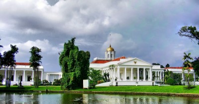 Istana Kepresidenan Bogor : Harga Tiket, Foto, Lokasi, Fasilitas dan Spot