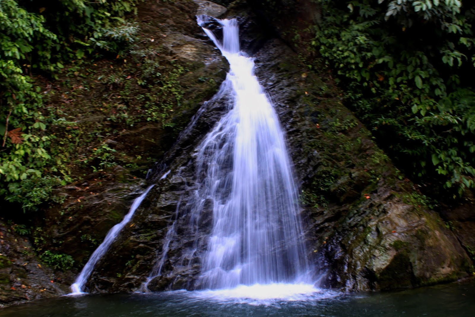 Air Terjun Geluguran : Harga Tiket, Foto, Lokasi, Fasilitas dan Spot