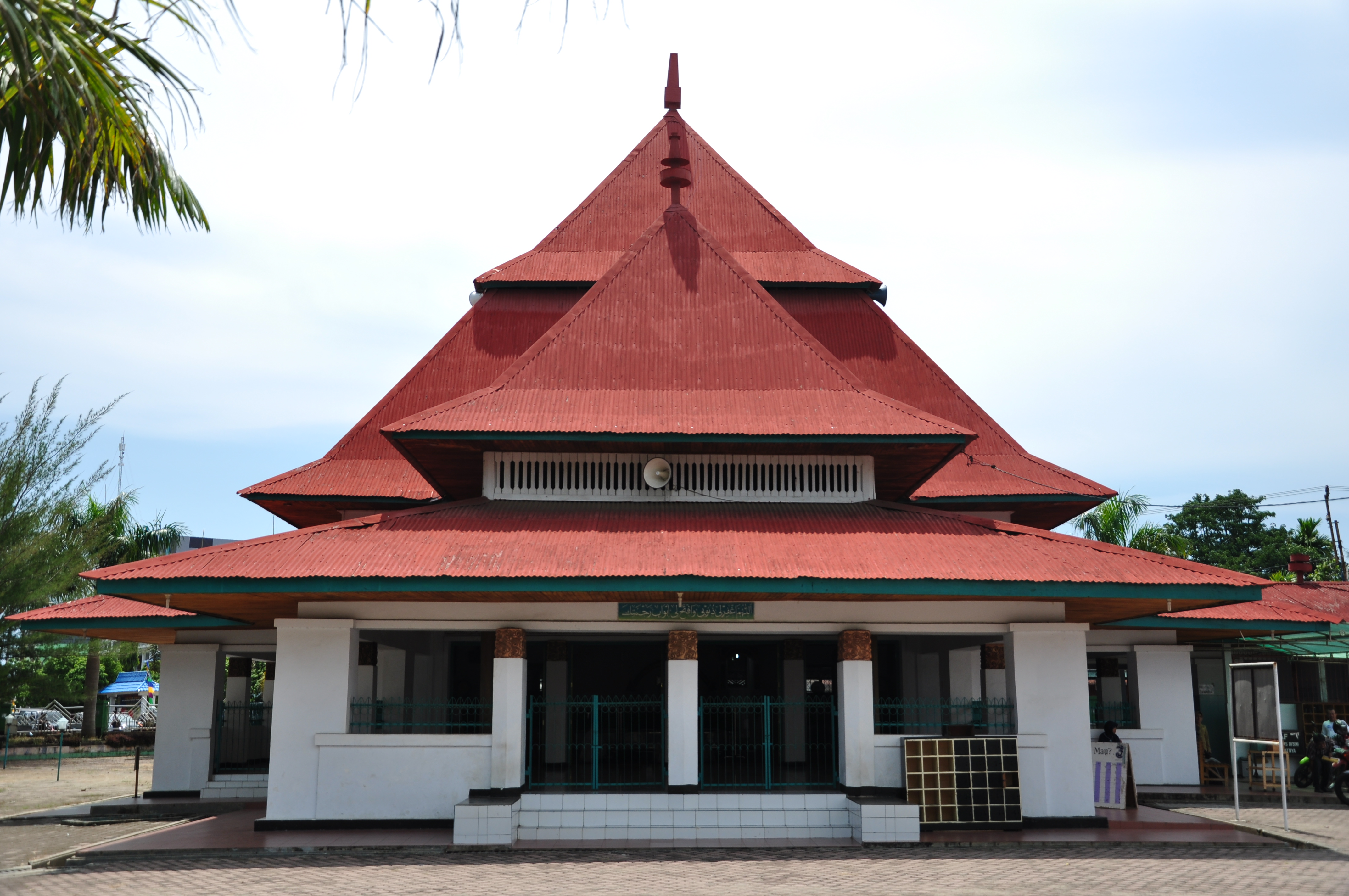 Masjid Jamik Bengkulu : Harga Tiket, Foto, Lokasi, Fasilitas dan Spot