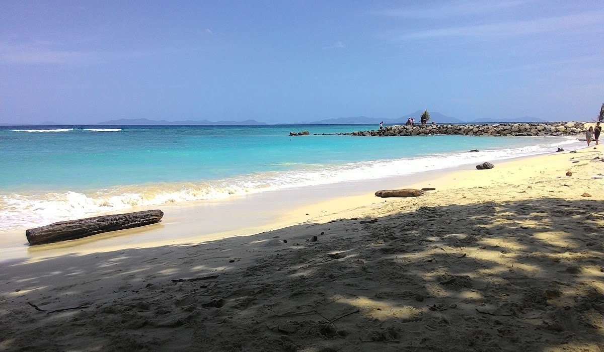 Pantai Pasir Putih Keuneukai : Harga Tiket, Foto, Lokasi, Fasilitas dan Spot