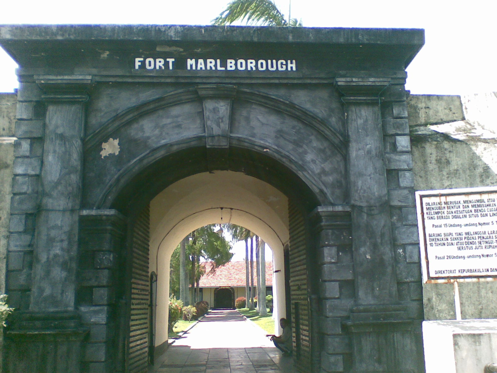 Benteng Marlborough : Harga Tiket, Foto, Lokasi, Fasilitas dan Spot