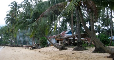Pantai Kampung Panau, Pesona Wisata Pantai Dengan Nuansa Sejarah Yang Kental