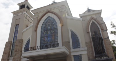 Gereja Katolik St. Petrus : Harga Tiket, Foto, Lokasi, Fasilitas dan Spot