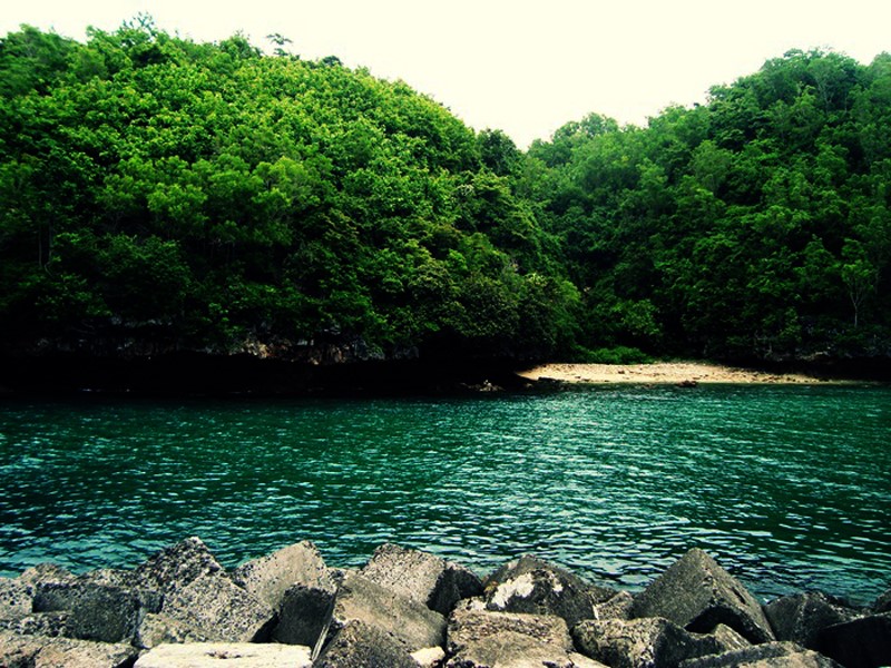 Pantai Sadeng, Pantai Indah Sarat Akan Sejarah