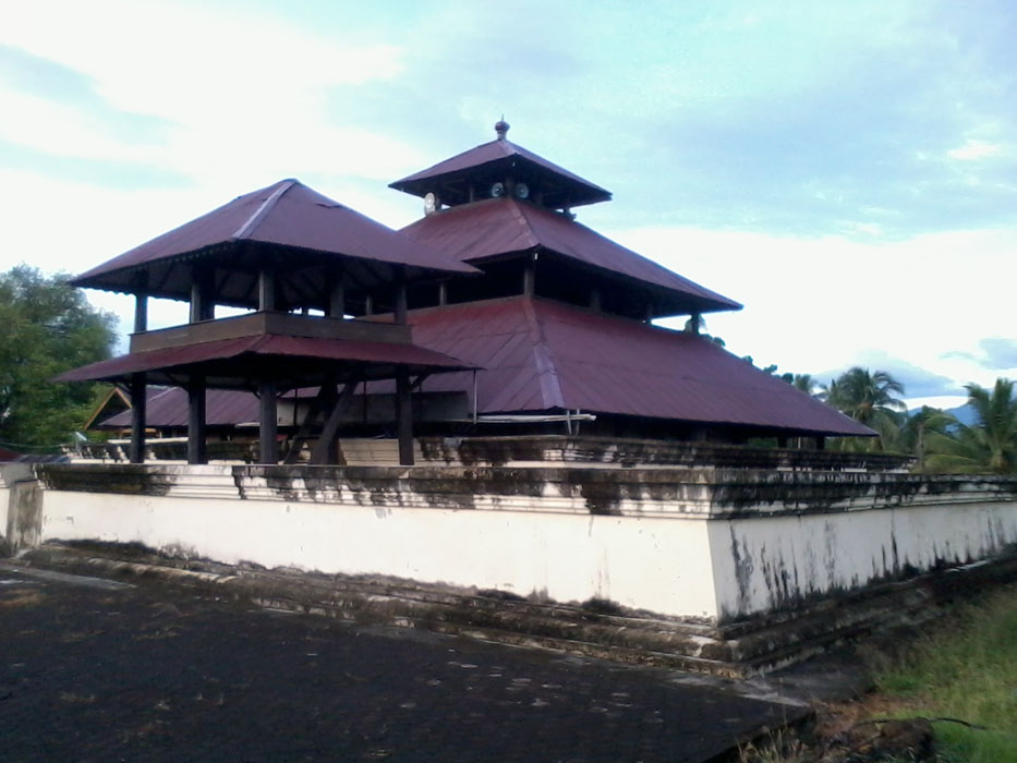 Masjid Indrapuri : Harga Tiket, Foto, Lokasi, Fasilitas dan Spot