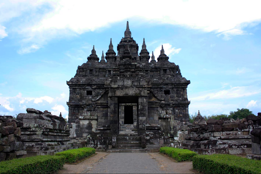 Candi Plaosan, Wisata Budaya yang Berbalut Kisah Romantis