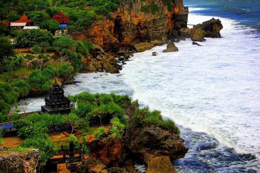 Pantai Ngobaran, Pantai Dengan Nuansa Pulau Dewata