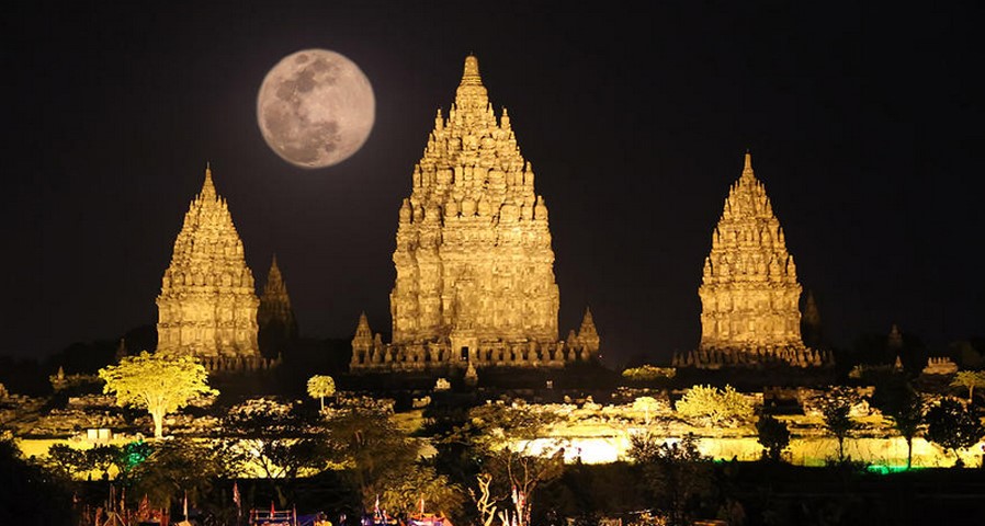 Candi Prambanan : Harga Tiket, Foto, Lokasi, Fasilitas dan Spot