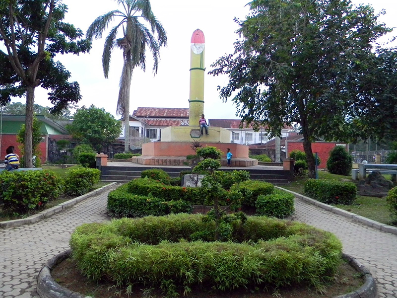  Taman Bambu  Runcing Tempat Favorit Santai Sore di Kota 