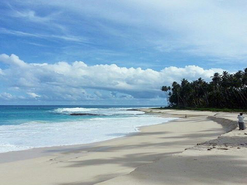 Pantai Pasir Tinggi : Harga Tiket, Foto, Lokasi, Fasilitas dan Spot