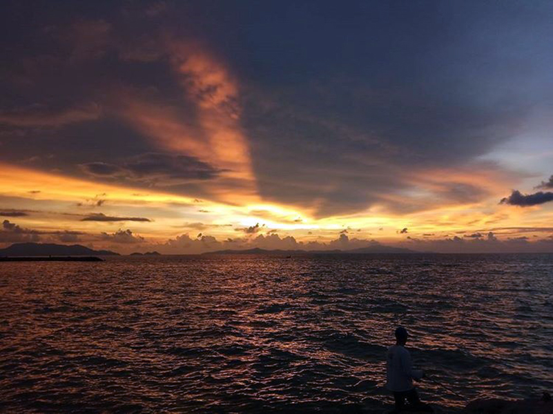 Pantai Alue Naga : Harga Tiket, Foto, Lokasi, Fasilitas dan Spot