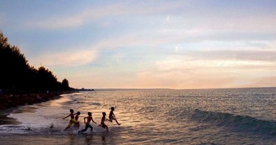 Pantai Mantak Tari : Harga Tiket, Foto, Lokasi, Fasilitas dan Spot