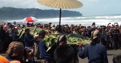 Pantai Parangkusumo : Harga Tiket, Foto, Lokasi, Fasilitas dan Spot