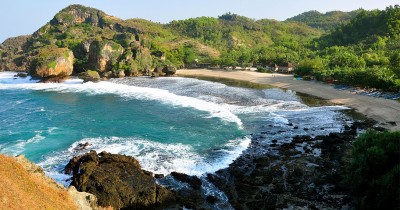 Pantai Siung : Harga Tiket, Foto, Lokasi, Fasilitas dan Spot