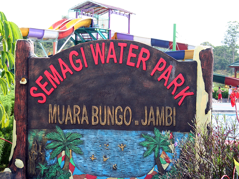 Semagi Waterpark : Harga Tiket, Foto, Lokasi, Fasilitas dan Spot