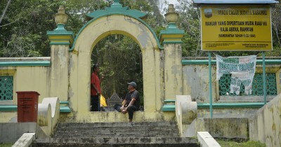 Makam Raja Abdurrahman : Harga Tiket, Foto, Lokasi, Fasilitas dan Spot