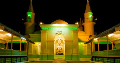 Masjid Raya Sultan Riau : Harga Tiket, Foto, Lokasi, Fasilitas dan Spot