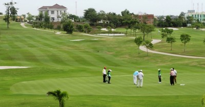 Padang Golf Bukit Indah Sukajadi : Harga Tiket, Foto, Lokasi, Fasilitas dan Spot