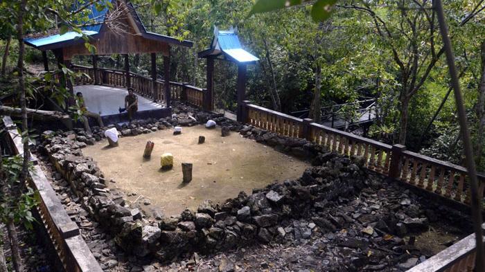 Makam Keramat Siantan : Harga Tiket, Foto, Lokasi, Fasilitas dan Spot