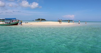 Pulau Pasir : Harga Tiket, Foto, Lokasi, Fasilitas dan Spot