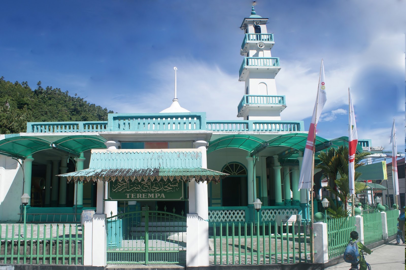 Masjid Jami’ Baiturrahim : Harga Tiket, Foto, Lokasi, Fasilitas dan Spot