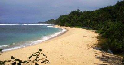 Pantai Pasir Panjang : Harga Tiket, Foto, Lokasi, Fasilitas dan Spot