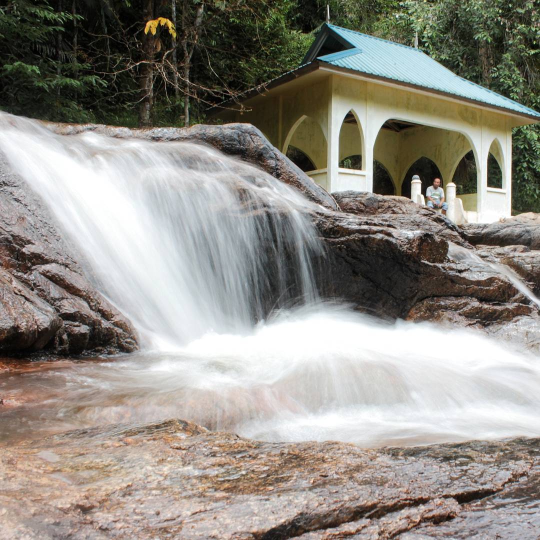 Air Terjun Neraja : Harga Tiket, Foto, Lokasi, Fasilitas dan Spot