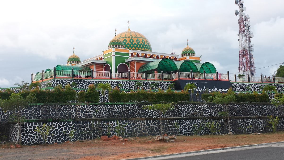 Masjid Raya Baitul Makmur : Harga Tiket, Foto, Lokasi, Fasilitas dan Spot
