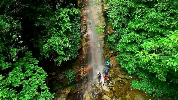 Air Terjun Gunung Ranai : Harga Tiket, Foto, Lokasi, Fasilitas dan Spot