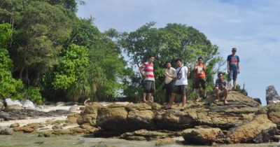 Pulau Penaah : Harga Tiket, Foto, Lokasi, Fasilitas dan Spot