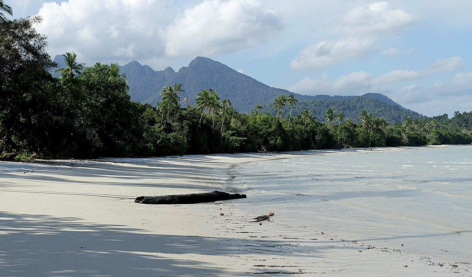 Pantai Sebagul : Harga Tiket, Foto, Lokasi, Fasilitas dan Spot