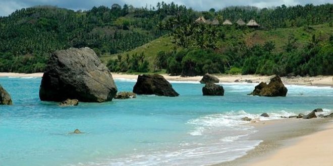 Pantai Teluk Deras : Harga Tiket, Foto, Lokasi, Fasilitas dan Spot