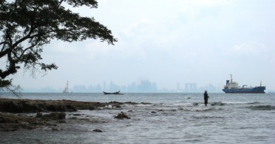 Pantai Tanjung Pinggir : Harga Tiket, Foto, Lokasi, Fasilitas dan Spot