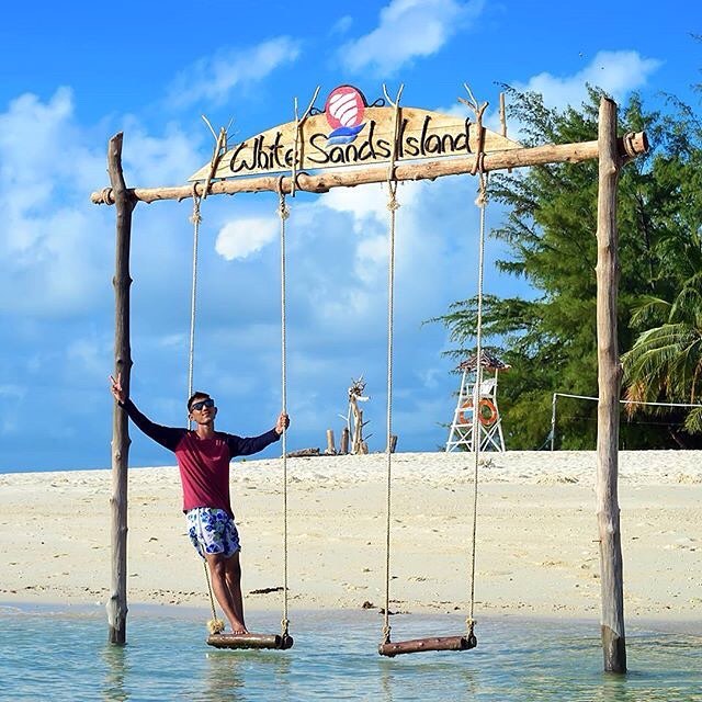 Pulau Pasir Putih : Harga Tiket, Foto, Lokasi, Fasilitas dan Spot