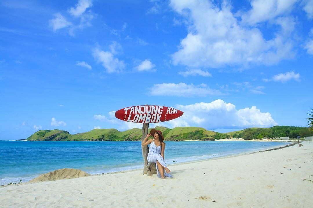 Pantai Aan di Lombok : Harga Tiket, Foto, Lokasi, Fasilitas dan Spot