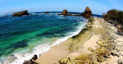 Pantai Papuma : Harga Tiket, Foto, Lokasi, Fasilitas dan Spot