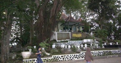 Makam Ki Ronggo : Harga Tiket, Foto, Lokasi, Fasilitas dan Spot