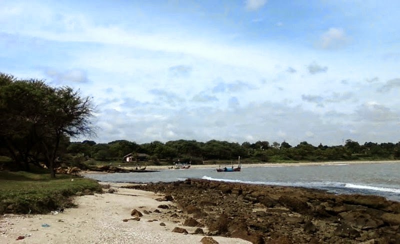 Pantai Sowan : Harga Tiket, Foto, Lokasi, Fasilitas dan Spot