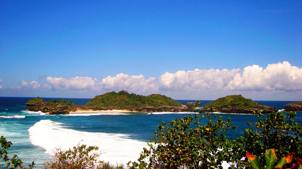 Pantai Peh Pulo : Harga Tiket, Foto, Lokasi, Fasilitas dan Spot