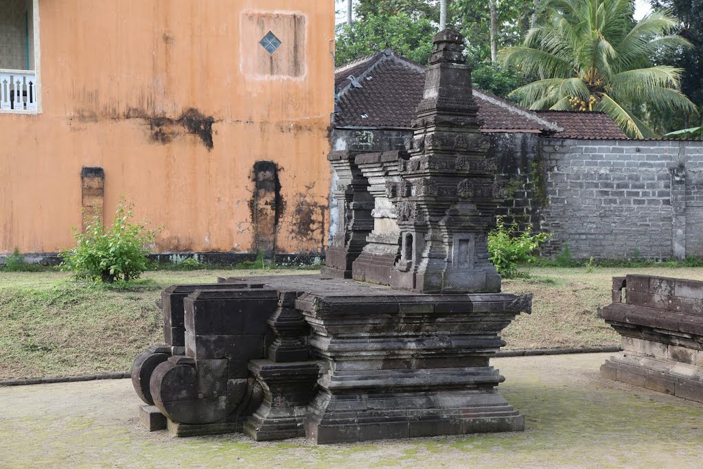 Candi Kotes : Harga Tiket, Foto, Lokasi, Fasilitas dan Spot