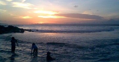 Pantai Puger : Harga Tiket, Foto, Lokasi, Fasilitas dan Spot