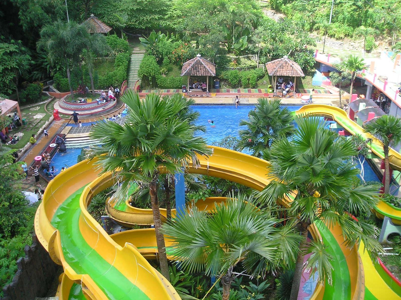 Tiara Waterpark : Harga Tiket, Foto, Lokasi, Fasilitas dan Spot