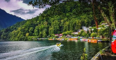 Telaga Sarangan : Harga Tiket, Foto, Lokasi, Fasilitas dan Spot