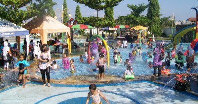 ​Dumilah Water Park : Harga Tiket, Foto, Lokasi, Fasilitas dan Spot