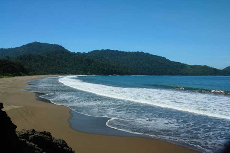 Pantai Bandealit : Harga Tiket, Foto, Lokasi, Fasilitas dan Spot