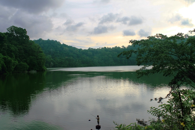 Danau Kastoba, Danau yang Terletak di Atas Bukit dan