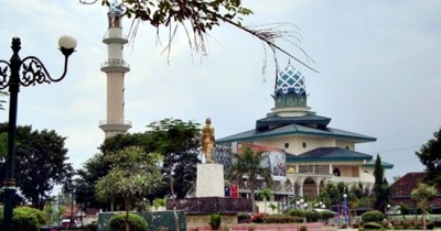 Masjid Agung Kediri : Harga Tiket, Foto, Lokasi, Fasilitas dan Spot