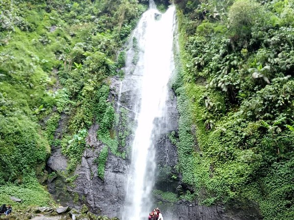 Curug Cibeureum : Harga Tiket, Foto, Lokasi, Fasilitas dan Spot